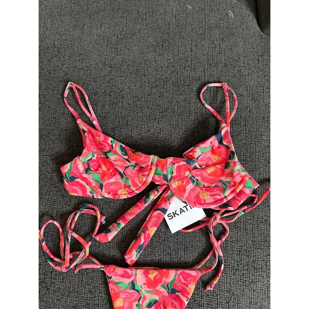 Skatie Katie Top Elsa Bottom Set in Winnetka Floral Print Womans XS/S NWT